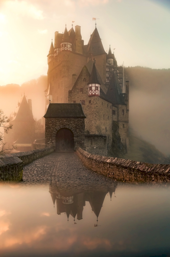 Castle Eltz in the fog