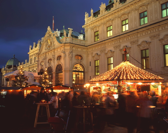 Weihnachtsmarkt-vor-dem-Oberen-Belvedere_Oesterreich-Werbung_Popp-Hackner